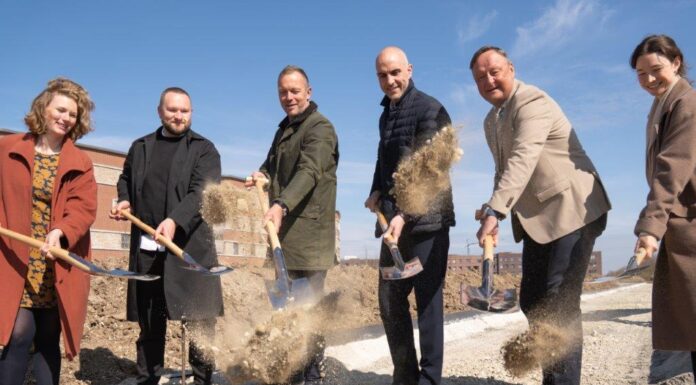 Der Stadtteilpark Kronsberg-Süd in Hannover bietet Naherholung und Spielplätze für alle Altersgruppen. Ein neues Wohnprojekt entsteht