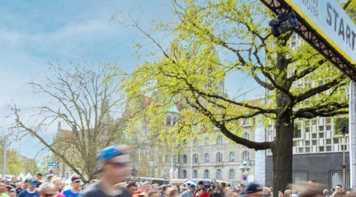 Der ADAC Hannover Marathon bietet zusätzliche Fahrten und ein Kombiticket für Teilnehmende und Crew, um die Anreise zu erleichtern