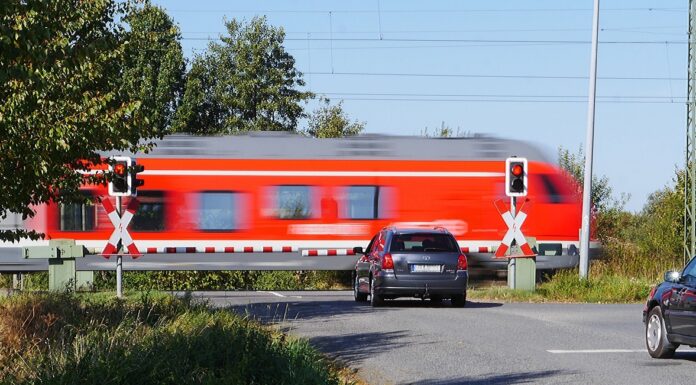 Aufgrund von Sanierungsarbeiten ist vom 7. bis 28. April zwischen Wunstorf, Poggenhagen und Neustadt am Rübenberge kein Zugverkehr möglich.