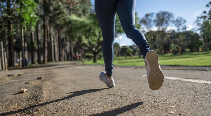 Die Veranstaltungsreihe Sport im Park bietet in Hannover bis zum 14. September 2025 zahlreiche kostenlose Sport- und Bewegungsangebote