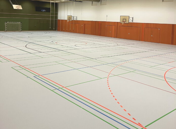Die Sporthalle Sahlkamp ist wieder in bestem Zustand. Die Sanierungsarbeiten wurden erfolgreich abgeschlossen und stehen für den Sport bereit