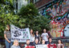 Die Hannover 96-Fans gegen Rassismus haben durch eine Trikotversteigerung ein starkes Zeichen gesetzt und 9.000 Euro gespendet