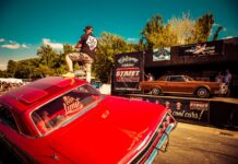 Die Street Mag Show in Hannover bietet Classic-Cars, Hot Rods und American Food für ein unvergessliches Wochenende voller Nostalgie