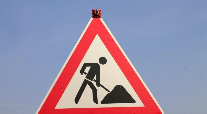 Grubenentwässerung am Südschnellweg wird vom 22. bis 23. Juli aufgebaut Grubenentwässerung am Südschnellweg wird vom 22. bis 23. Juli aufgebaut, was zu Verkehrsstörungen auf Schützenallee und Willmerstraße führt