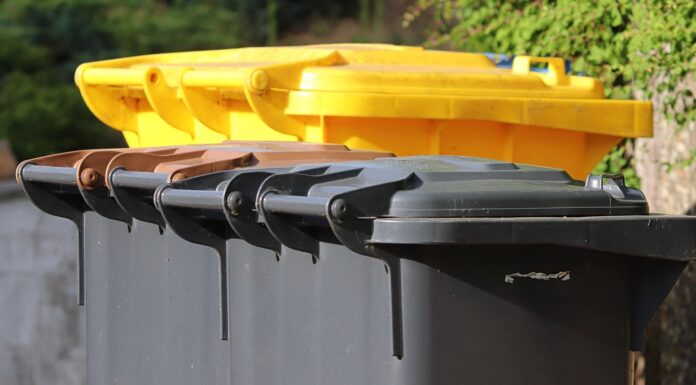 Aha bleibt Partner für die Entsorgung der Leichtverpackungen in den kommenden 3 Jahren Die Abfallwirtschaft Region Hannover bleibt Partner für die Entsorgung der Leichtverpackungen in den kommenden drei Jahren