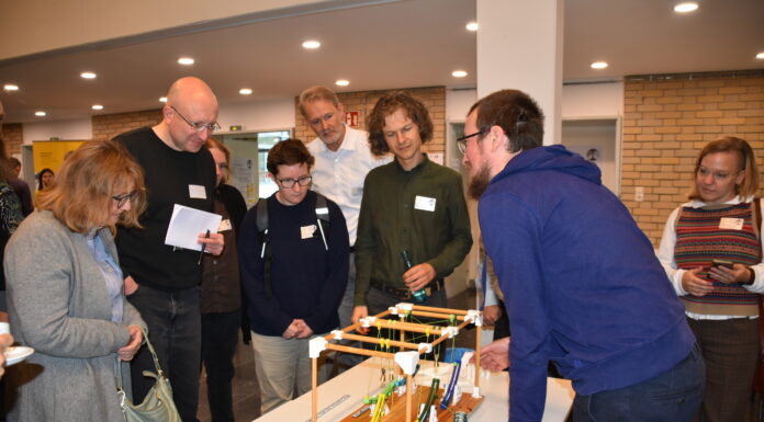 Das KI-Forum 2025 thematisiert, wie Künstliche Intelligenz Lehre und Forschung neu definiert und innovative Ansätze präsentiert werden