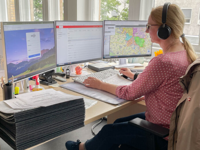 Die neue Leitstelle in Hannover bündelt Kräfte für mehr Sicherheit und Lebensqualität durch effiziente Koordination von Einsätzen