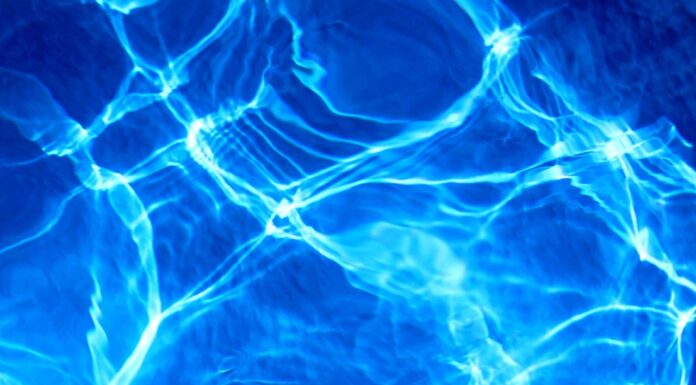 Hainhölzer Bad u.a. haben heute bis 20/20.30 Uhr geöffnet Das Hainhölzer Bad hat heute bis 20 Uhr geöffnet und zieht viele Besucher an. Auch andere Freibäder verlängern ihre Öffnungszeiten