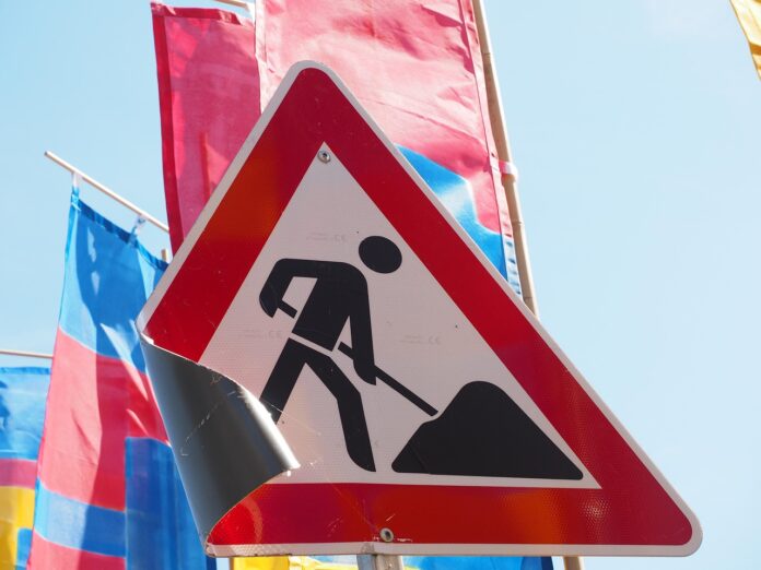 Die Landesbehörde erneuert Schilderbrücken in Hannover Die Erneuerung der Schilderbrücken sorgt für geringere Einschränkungen im Verkehr während der Sommerferien