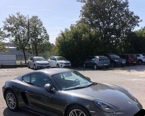 Zeugenaufruf: Täter stehlen zwei hochwertige Porsche in der Nacht Die Polizei bittet um Hinweise zum Diebstahl von zwei hochwertigen Porsche. Zeugenaufruf: Täter stehlen zwei hochwertige Porsche