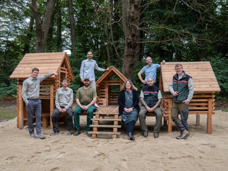Das neue Spieldorf am Tiergarten verbindet Spiel, Natur und Abenteuerlust und bietet Familien ein spannendes Erlebnis