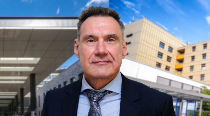 Im KRH Klinikum Region Hannover wird ein neuer Chefarzt für Frauenheilkunde und Geburtshilfe vorgestellt, der die Klinikleitung übernimmt