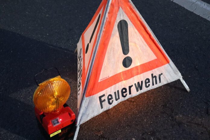 Unfall mit Folgen: Verkehrsunfall auf Karl-Wiechert-Allee sorgt für erhebliche Auswirkungen auf den Zugverkehr