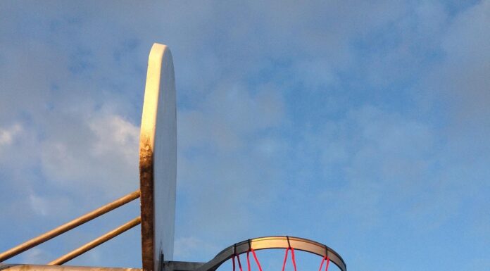 Der neue Jugendplatz für Jugendliche eröffnet in Bemerode und bietet Basketball, WLAN und vielfältige Freizeitangebote