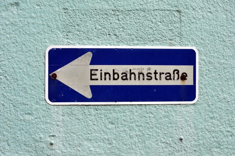 Senator-Bauer-Straße wird teils zur Einbahnstraße für mehr Sicherheit im Radverkehr