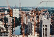Open-Air-Ausstellung zeigt städtebauliche Veränderungen in Hannover von 1965 bis 1975 Die Open-Air-Ausstellung zeigt städtebauliche Veränderungen in Hannover und thematisiert die Entwicklung von 1965 bis 1975