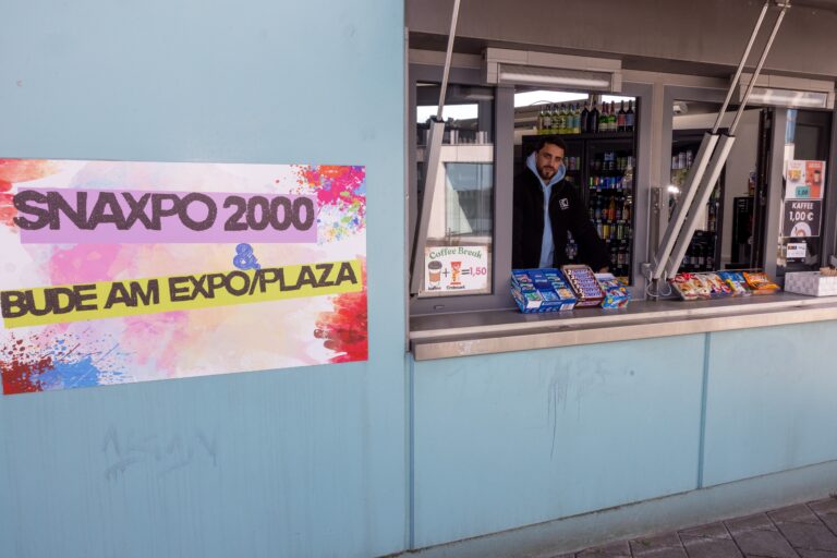 Snäxpo eröffnet: Snacks statt Fahrkarten an der Expo-Plaza