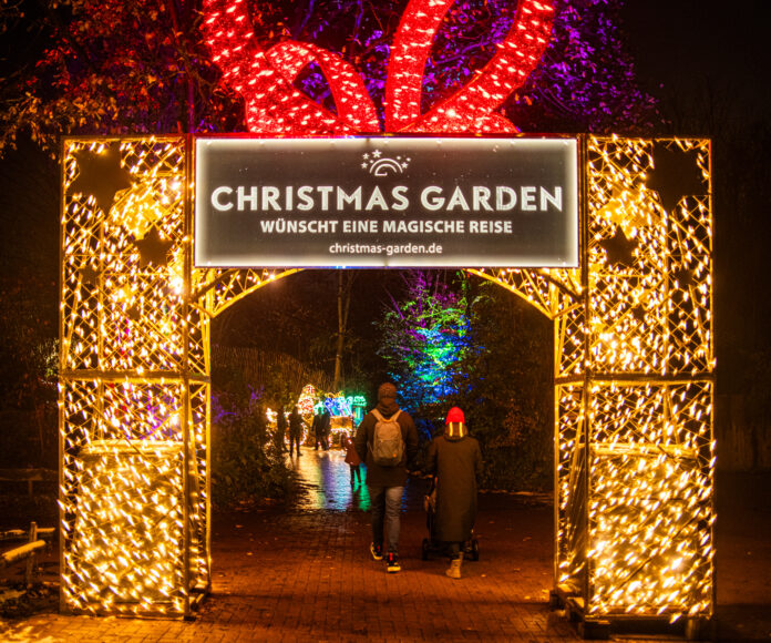 Der leuchtende Christmas Garden verzaubert wieder den Zoo Auch in diesem Jahr: Erlebnis-Zoo startet in die Wintersaison mit tierischen Highlights und dem Christmas Garden