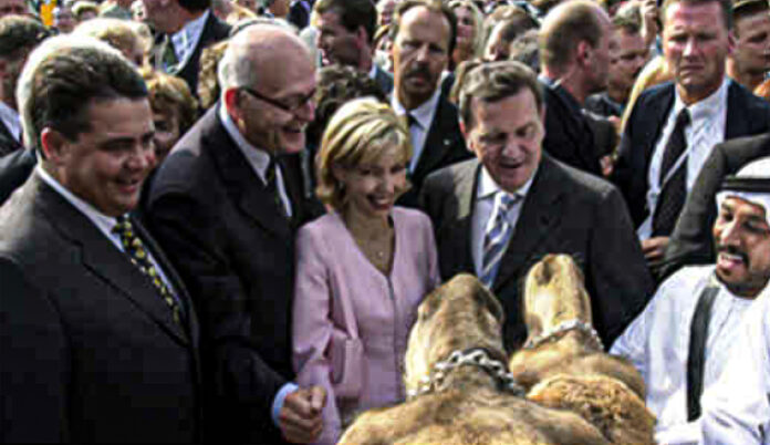 25 Jahre EXPO 2000: Der Fotograf Hassan Mahramzadeh zeigt noch einmal die Bilder der Weltausstellung im Neuen Rathaus