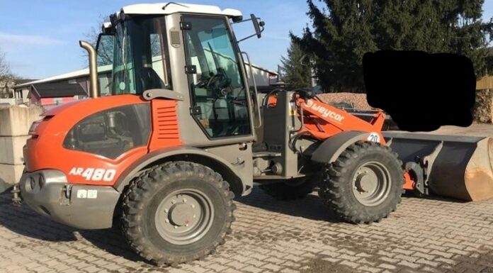 Unbekannte Täter entwenden Radlader – Polizei sucht Zeugen für den Diebstahl von einer Baustelle