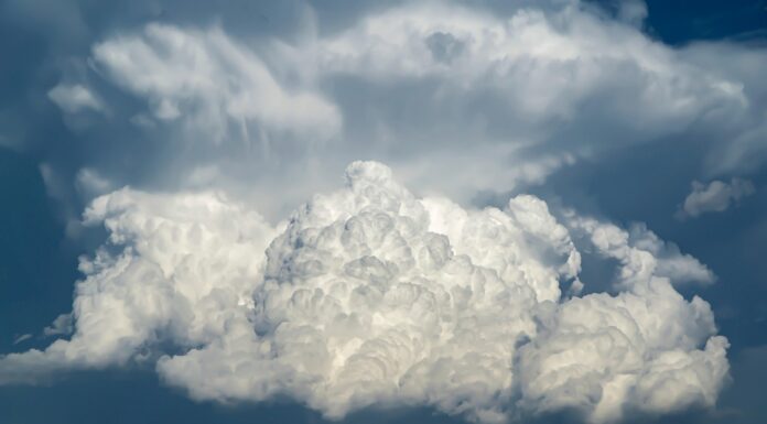 Wetterwarnungen: Am Donnerstag drohen Sturm und Wind in der Region. Der deutsche Wetterdienst gibt Sicherheitshinweise