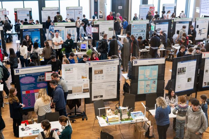 Jugend forscht: Nachwuchswettbewerb für kreative Köpfe startet im Februar 2026 in der Landeshauptstadt