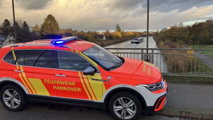 Passant rettet Mann aus Mittellandkanal: Dramatische Wasserrettung in Sahlkamp sorgt für Aufsehen