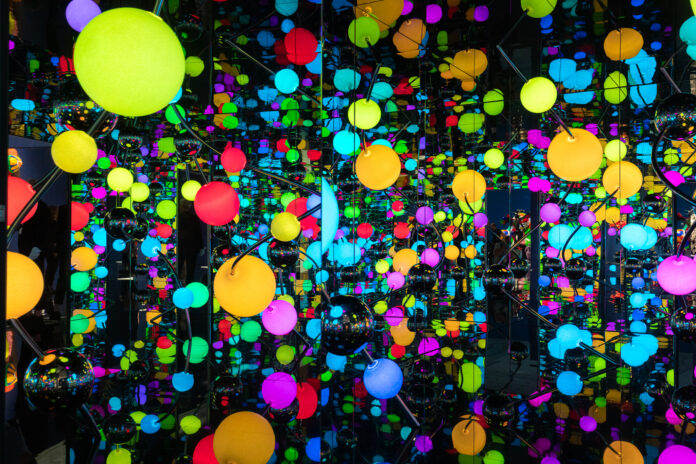 Besucherrekord im Sprengel Museum: Niki, Kusama, Murakami ziehen Kunstliebhaber in Scharen an