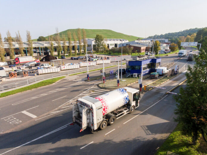 Wegen Personalversammlung: Wertstoffhöfe und Deponien am Samstag 15. November geschlossen Wertstoffhöfe und Deponien am Samstag 15. November geschlossen. Grund: Personalversammlung der Abfallwirtschaft Region Hannover