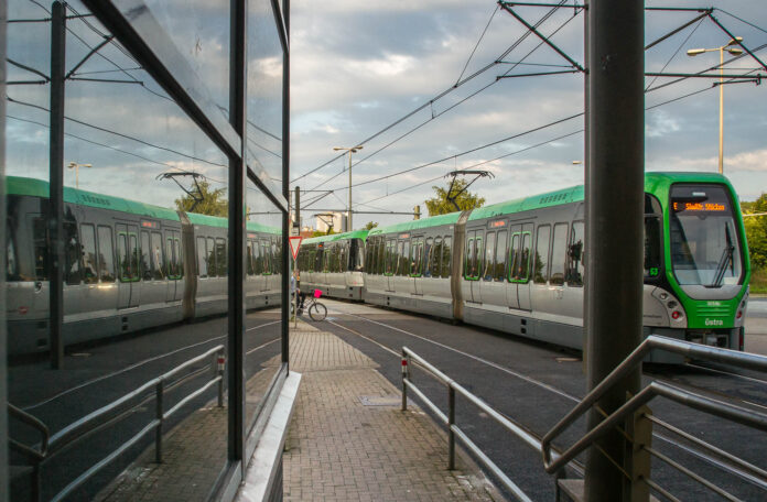 Änderungen im Feiertagsverkehr an Weihnachten Änderungen im Feiertagsverkehr an Weihnachten: So fahren Busse, Bahnen und sprinti in der Festzeit