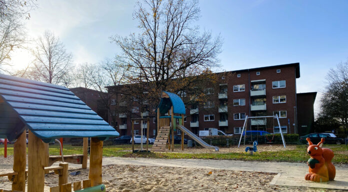 Spielplatz an der Hilde-Schneider-Allee nach Aufwertung wiedereröffnet Der Spielplatz an der Hilde-Schneider-Allee wurde nach Aufwertung wiedereröffnet und bietet neue Spielmöglichkeiten für Kinder