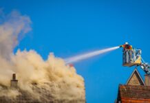 Millionenschaden nach Wohnungsbrand in Pattensen: Ermittlungen wegen fahrlässiger Brandstiftung Küchenbrand verursacht Millionenschaden in Pattensen: Ermittlungen wegen fahrlässiger Brandstiftung laufen bereits
