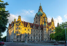 Hannover halbiert Treibhausgase – Klimaschutz zeigt Wirkung in der Stadt Klimaschutz zeigt Wirkung in der Stadt: Hannover halbiert Treibhausgase und setzt auf Fortschritte in der Zukunft