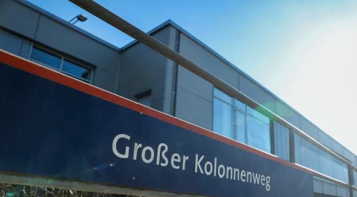 Haltestelle Großer Kolonnenweg fällt aus: Hochbahnsteig wird bis Mitte Juni erneuert, 70-Meter-Plattform für Drei-Wagen-Züge