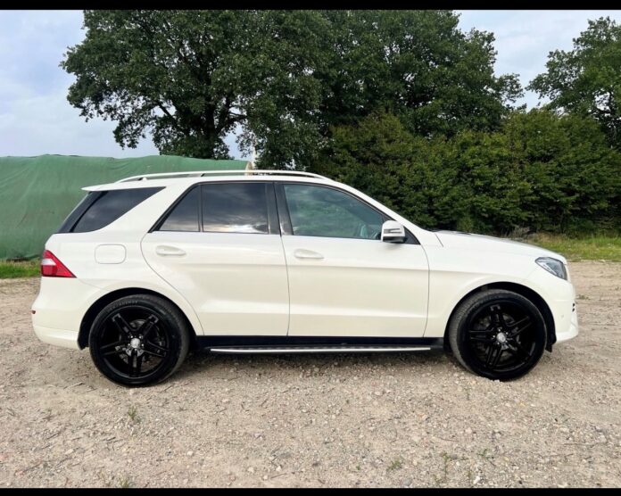 Weißer Mercedes-Benz in Hannover-Badenstedt entwendet Weißer Mercedes-Benz in Hannover-Badenstedt entwendet