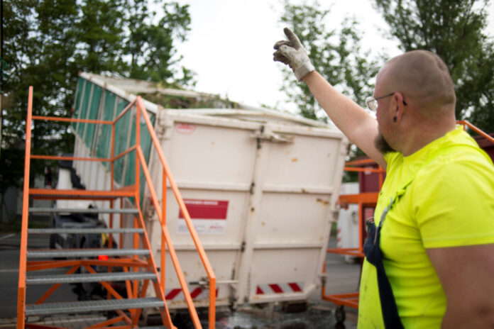 Wertstoffhöfe in Stadt und Region Hannover bleiben vorübergehend geschlossen Wertstoffhöfe bleiben geschlossen: Schnee und Eis führen zu vorübergehender Schließung in Stadt und Region Hannover