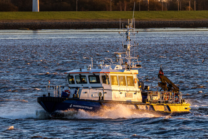 2 Promille am Ruder: Betrunkener Schiffsführer gefährdet Schiffsverkehr auf dem Mittellandkanal. Ermittlungen laufen nach gefährlichem Manöver