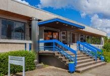 PCB-Schock: Zentrum bleibt dicht: Neue Messungen laufen, Gebäude bleibt zu – Freigabe einzelner Räume soll geprüft werden