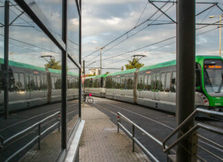 Extra-Nachtverkehre zu Ostern: Stadtbahn und Bus fahren teils anders, sprinti mit Sonderzeiten. Öffnungszeiten Servicecenter geändert