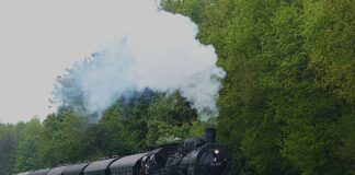 Dampfzugfahrten am 09. und 10. Mai 2026 bieten eine nostalgische Reise durch die Region am Deister
