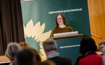 Grüne in der Region Hannover stellen Listen auf – Sinja Münzberg kandidiert für Regionspräsidentschaft Grüne in der Region Hannover stellen Listen auf und Sinja Münzberg kandidiert für die Regionspräsidentschaft mit breiter Unterstützung