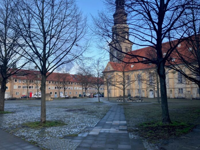 Neustädter Markt wird klimafreundlich umgestaltet: Termin am 23. April 2026, Vorstellungen deen vom Planungsteam LHH und Büro lad+