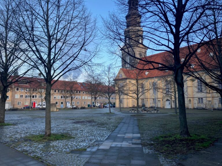 Neustädter Markt wird klimafreundlich umgestaltet: Termin am 23. April 2026, Vorstellungen deen vom Planungsteam LHH und Büro lad+