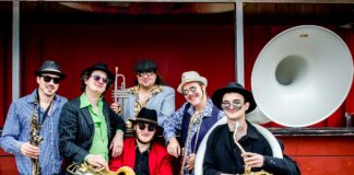 Late-Zoo im Erlebnis-Zoo Hannover läuft bis zum 30. Juli donnerstags bis 22:00 Uhr mit Jazz in Yukon Bay und Tierprogramm