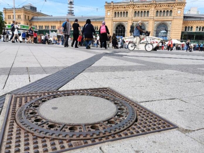 Musikgully goes WM in Hannover am Hauptbahnhof Musikgully goes WM in Hannover: Ab Donnerstag, 11. Juni, laufen auf dem Bahnhofsvorplatz tagsüber bekannte Fußball-Klassiker