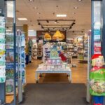 Böhnert in Hannover bietet persönliche Beratung, Schulbedarf und Kinderbücher. So unterstützt der Buchhandel Familien und Schulen vor Ort