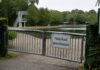 In Hannover ist das Hainhölzer Naturbad seit 21.07. wegen zu hoher Keimbelastung geschlossen. Die Wiederöffnung hängt von der Wasserqualität ab