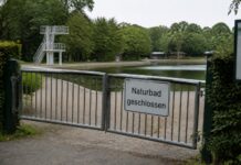 In Hannover ist das Hainhölzer Naturbad seit 21.07. wegen zu hoher Keimbelastung geschlossen. Die Wiederöffnung hängt von der Wasserqualität ab