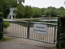Hainhölzer Naturbad in Hannover vorübergehend geschlossen In Hannover ist das Hainhölzer Naturbad seit 21.07. wegen zu hoher Keimbelastung geschlossen. Die Wiederöffnung hängt von der Wasserqualität ab