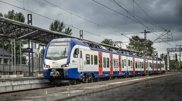 Oberleitungsschaden in Hannover-Hainholz: S3 eingeschränkt Oberleitungsschaden in Hannover-Hainholz: Die S3 fährt nicht zwischen Hannover Hauptbahnhof und Lehrte, Busnotverkehr fährt bis 12:00 Uhr